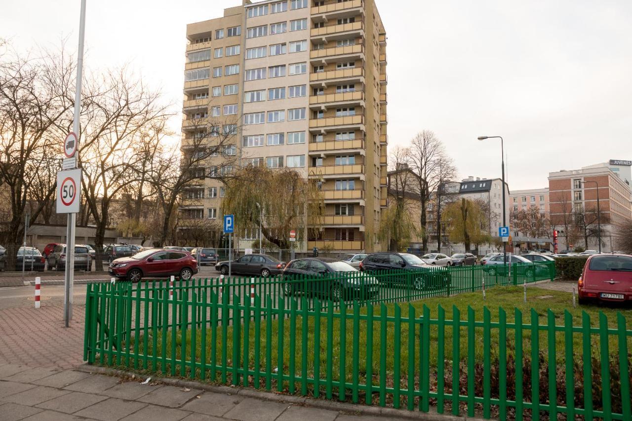 Ochota Homely Apartment Varsóvia Exterior foto